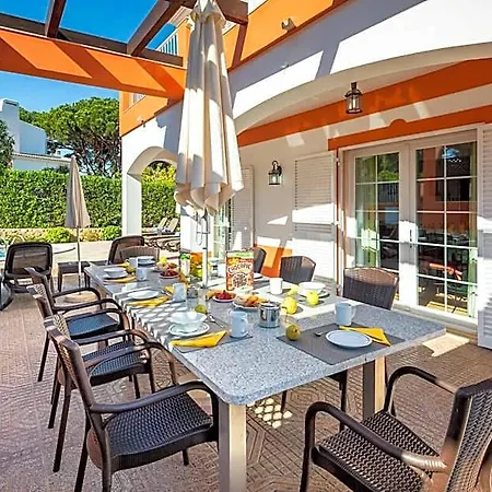 מלון Privada De 4 Quartos, Pisicina, Jardim, Wi-fi 3*