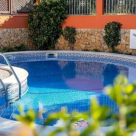 מלון Privada De 4 Quartos, Pisicina, Jardim, Wi-fi אלבופיירה