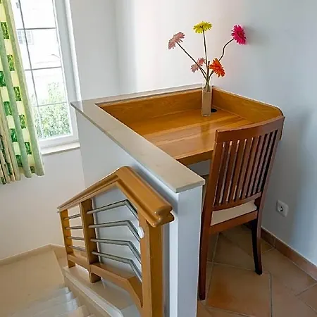 Privada De 4 Quartos, Pisicina, Jardim, Wi-fi מלון 3*